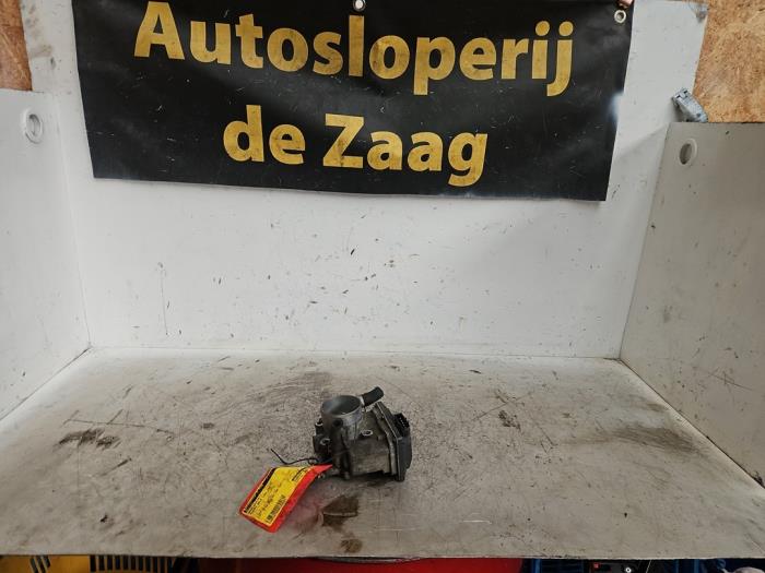 Usagé Boitier papillon Suzuki SX4 (EY/GY) 1.6 16V VVT Comfort,Exclusive Autom. Prix € 50,00 Règlement à la marge proposé par Autodemontage de Zaag