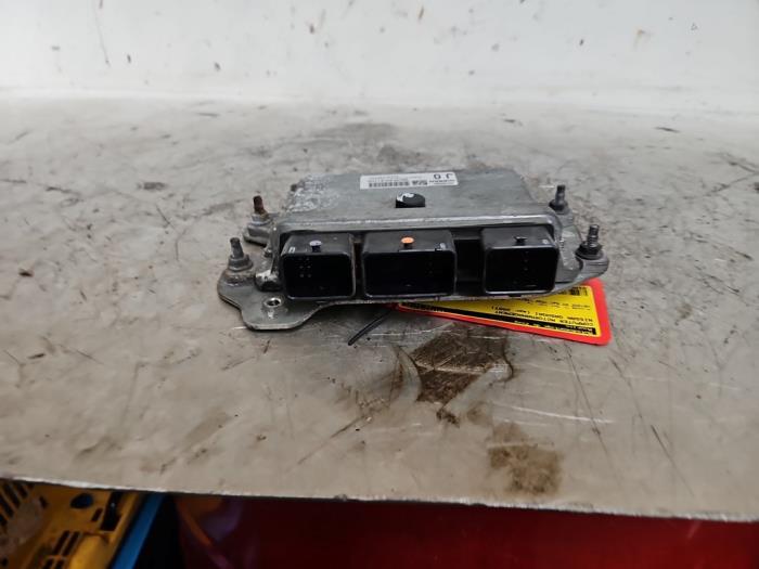 Engine management computer from a Nissan Qashqai (J10) 1.6 16V 2007