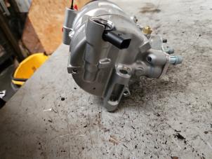 Pompe clim d'un Volkswagen Crafter 2.5 TDI 30/32/35 2009