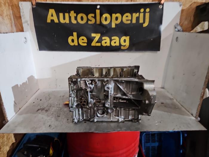 Used Engine crankcase Mercedes A (W176) 1.6 A-200 16V Price € 1.000,00 Margin scheme offered by Autodemontage de Zaag
