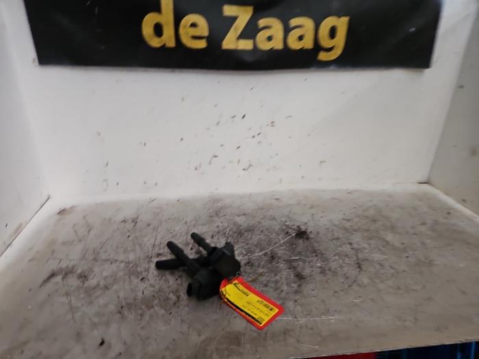 Gebrauchte Zündspule Renault Captur I (2R) 0.9 Energy TCE 12V Preis € 50,00 Margenregelung angeboten von Autodemontage de Zaag