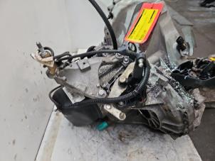 Getriebe van een Renault Captur I (2R) 0.9 Energy TCE 12V 2018