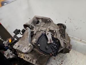 Getriebe van een Volkswagen Golf VII (AUA) 1.2 TSI 16V 2014