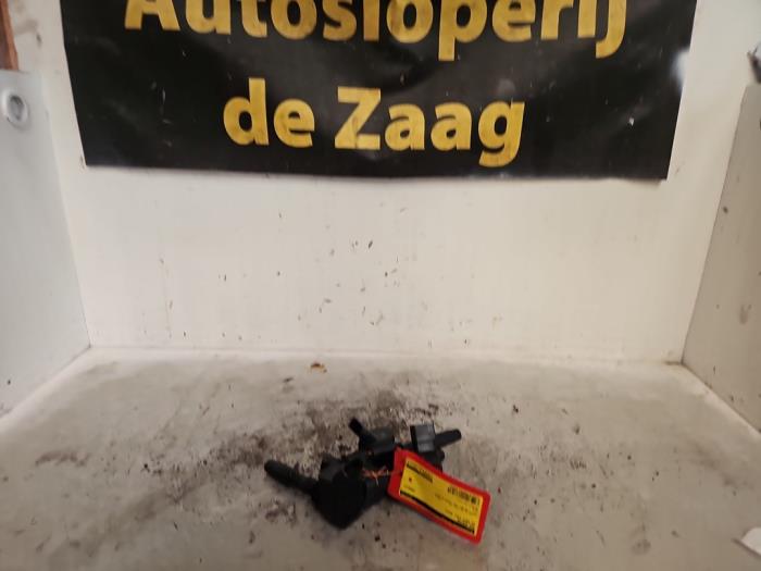 Usagé Broche bobine Volkswagen Golf VII (AUA) 1.2 TSI 16V Prix € 10,00 Règlement à la marge proposé par Autodemontage de Zaag