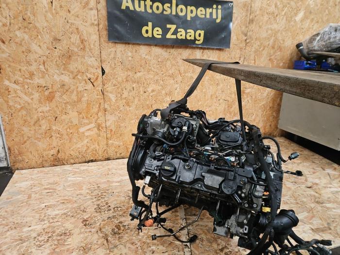 Engine from a Citroën C3 (SC) 1.6 BlueHDI 75 2015