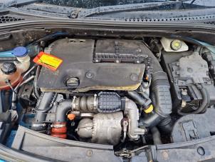 Engine from a Citroën C3 (SC) 1.6 BlueHDI 75 2015