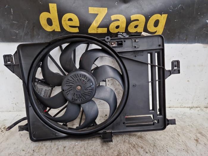 Gebrauchte Kühlerventilator Ford Focus 3 1.0 Ti-VCT EcoBoost 12V 100 Preis auf Anfrage angeboten von Autodemontage de Zaag