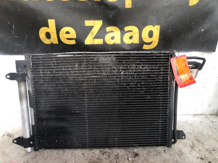 Begagnade AC-radiator Skoda Octavia Combi (1Z5) 1.2 TSI Pris € 50,00 Marginaltabell erbjuds av Autodemontage de Zaag
