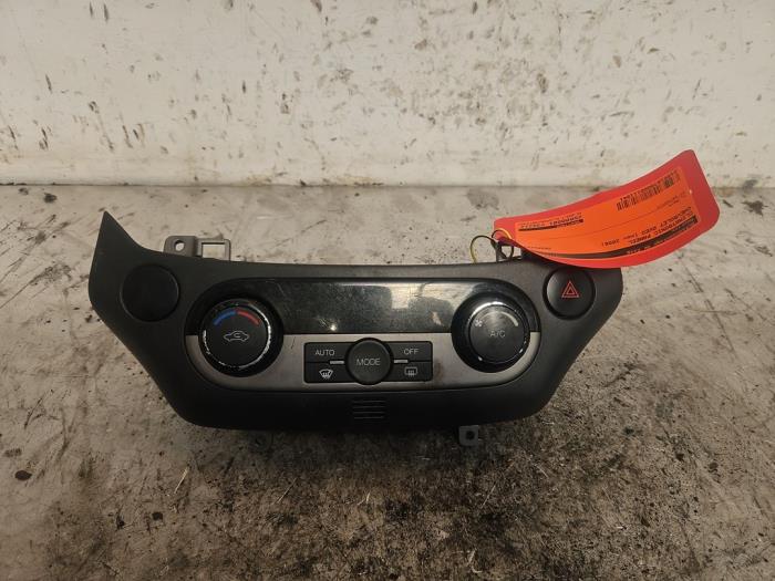 Używane Panel climatronic Chevrolet Aveo (250) 1.4 16V LS Cena € 35,00 Procedura marży oferowane przez Autodemontage de Zaag