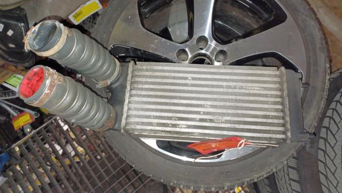 Usados Intercooler Ford Fiesta 6 (JA8) 1.6 TDCi 16V ECOnetic Precio € 30,00 Norma de margen ofrecido por Autodemontage de Zaag