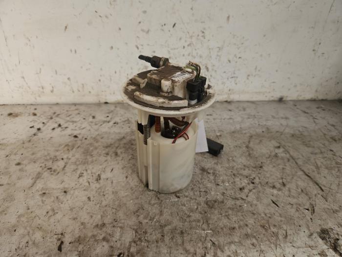 Usagé Pompe essence Peugeot 207/207+ (WA/WC/WM) 1.6 16V VTi Prix € 40,00 Règlement à la marge proposé par Autodemontage de Zaag