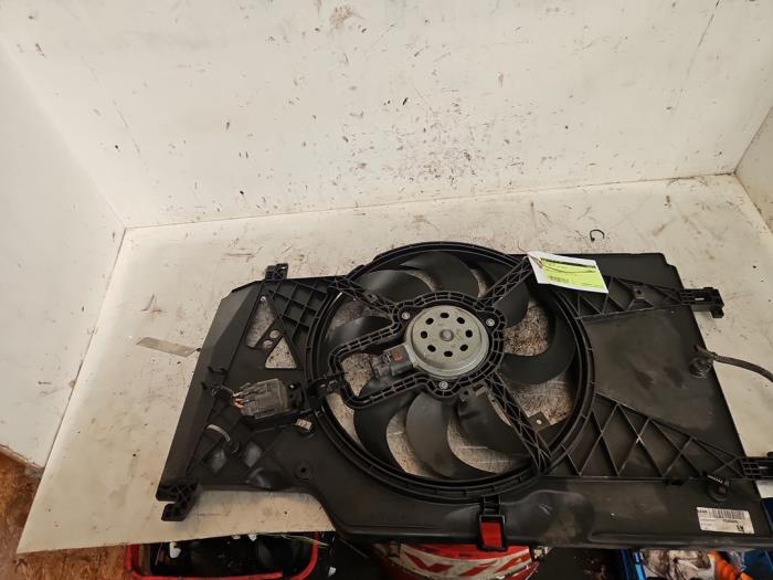 Gebrauchte Kühlerventilator Opel Meriva (B) 1.4 Turbo 16V ecoFLEX Preis € 50,00 Margenregelung angeboten von Autodemontage de Zaag