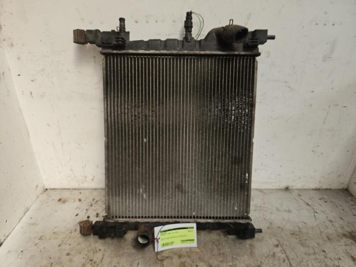 Usagé Radiateur Chevrolet Spark (M300) 1.0 16V Prix € 40,00 Règlement à la marge proposé par Autodemontage de Zaag