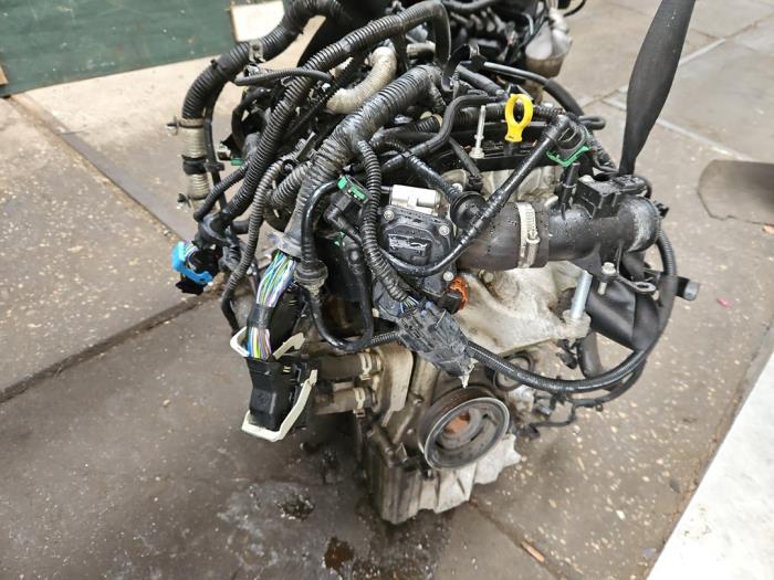 Moteur d'un Ford Focus 3 Wagon 1.0 Ti-VCT EcoBoost 12V 100 2016