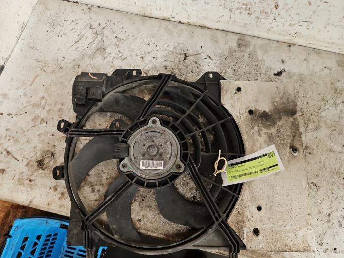 Gebrauchte Kühlerventilator Citroen DS3 (SA) 1.6 16V VTS THP 155 Preis € 50,00 Margenregelung angeboten von Autodemontage de Zaag