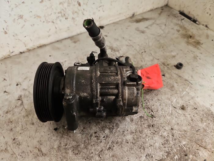 Usagé Pompe clim Audi A6 Avant (C6) 3.2 V6 24V FSI Quattro Prix € 100,00 Règlement à la marge proposé par Autodemontage de Zaag