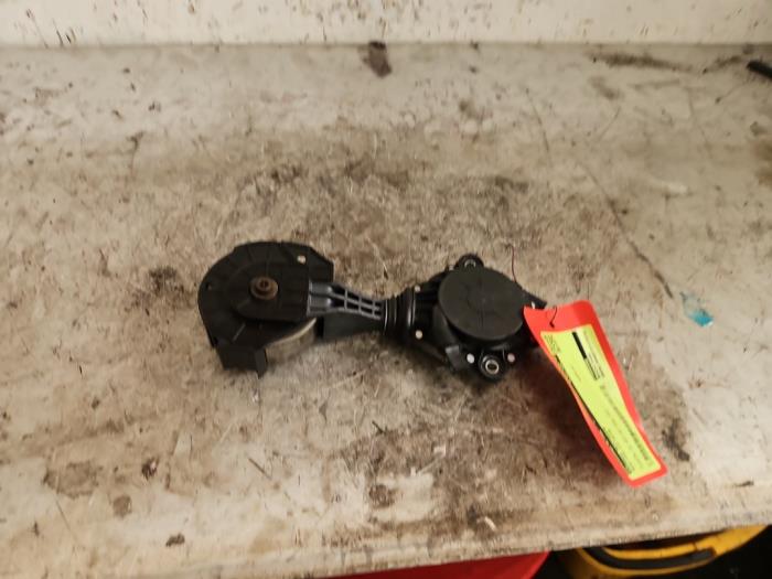 Usados Rodillo tensor correa múltiple Mini Mini (R56) 1.6 16V One Precio € 30,00 Norma de margen ofrecido por Autodemontage de Zaag