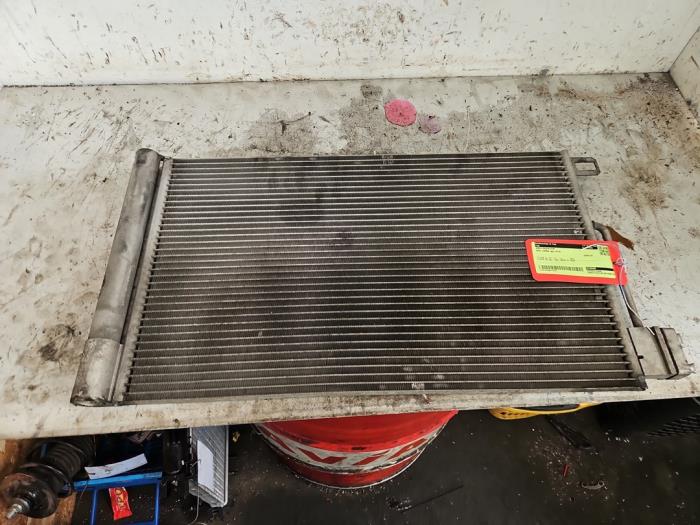 Usagé Radiateur clim Opel Corsa D 1.2 16V ecoFLEX Bi-Fuel Prix € 40,00 Règlement à la marge proposé par Autodemontage de Zaag