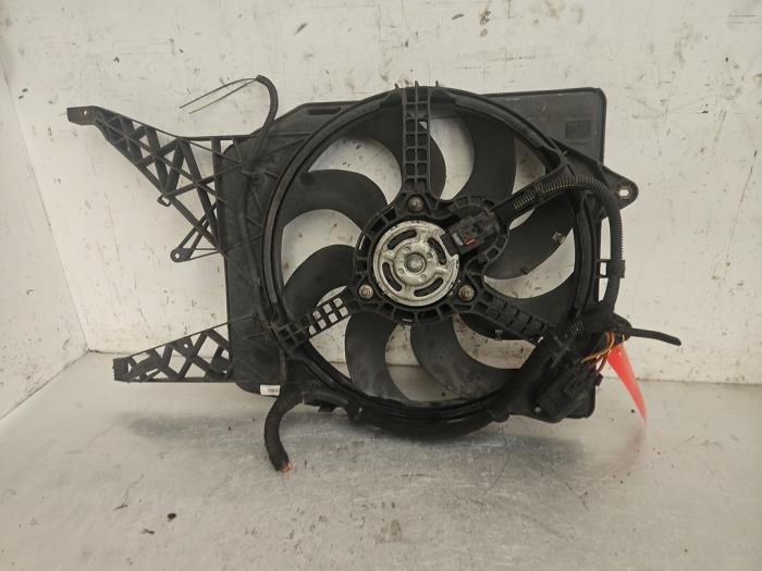 Gebrauchte Kühlerventilator Opel Corsa D 1.3 CDTi 16V ecoFLEX Preis € 50,00 Margenregelung angeboten von Autodemontage de Zaag
