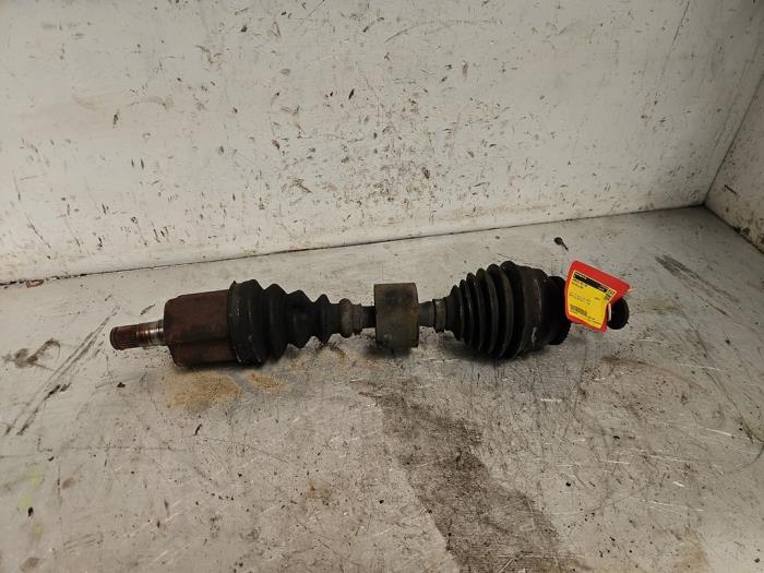 Used Front drive shaft, left Volvo S60 I (RS/HV) 2.0 T 20V Price € 25,00 Margin scheme offered by Autodemontage de Zaag
