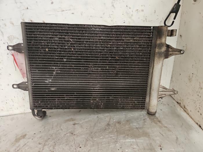 Usagé Radiateur clim Volkswagen Polo IV (9N1/2/3) 1.4 16V Prix € 40,00 Règlement à la marge proposé par Autodemontage de Zaag
