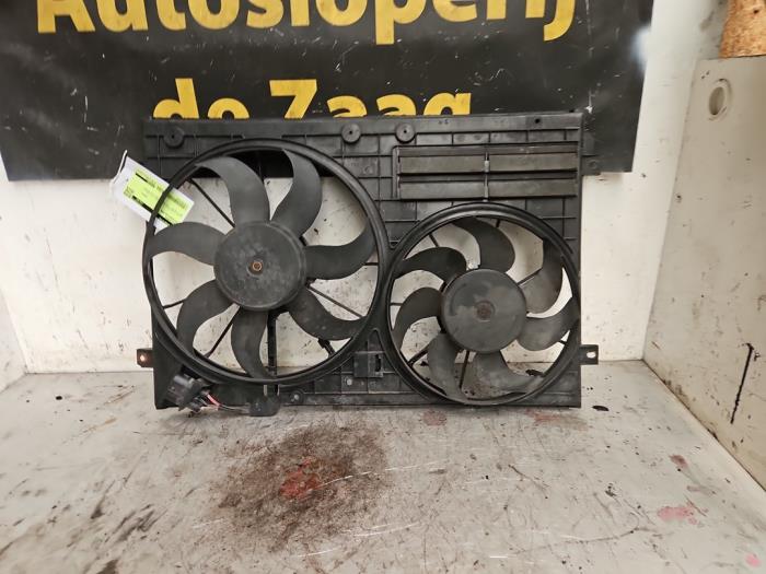 Gebrauchte Kühlerventilator Volkswagen Touran (1T1/T2) 2.0 TDI 16V 140 Preis € 50,00 Margenregelung angeboten von Autodemontage de Zaag