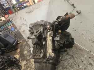 Getriebe van een MINI Mini (R50/53) 1.6 16V Cooper 2004