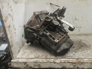Getriebe van een MINI Mini (R50/53) 1.6 16V Cooper 2004