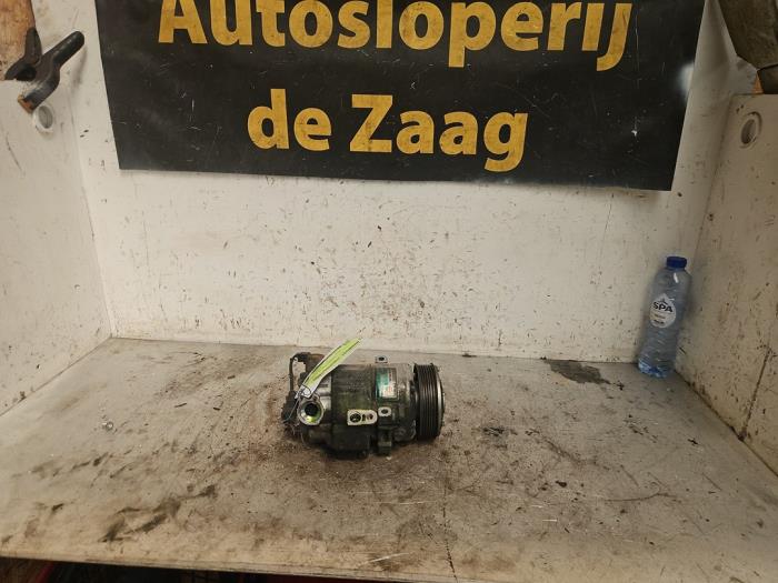 Usagé Pompe clim Volkswagen Polo IV (9N1/2/3) 1.4 16V 75 Prix € 85,00 Règlement à la marge proposé par Autodemontage de Zaag
