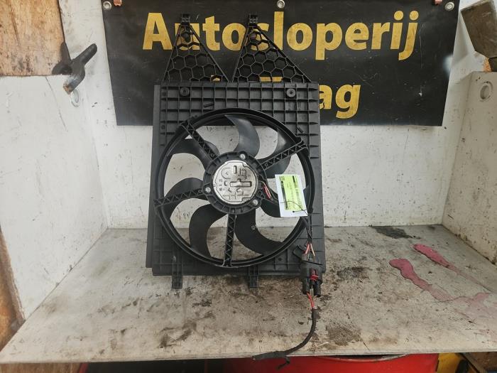 Gebrauchte Kühlerventilator Volkswagen Polo V (6R) 1.2 TDI 12V BlueMotion Preis € 50,00 Margenregelung angeboten von Autodemontage de Zaag