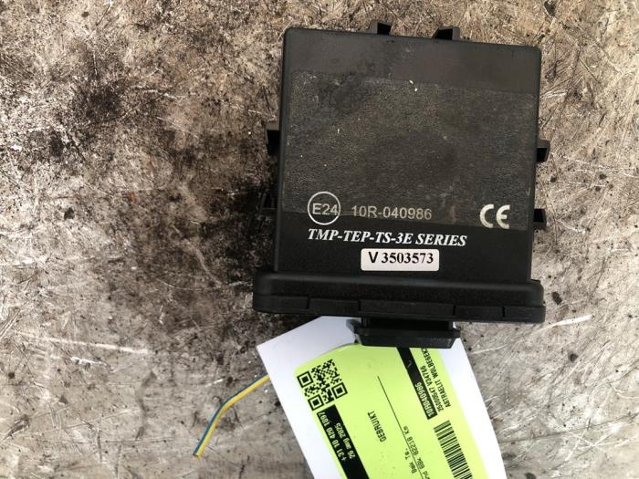 Begagnade PDC-modul Opel Astra K 1.6 CDTI 110 16V Pris € 50,00 Marginaltabell erbjuds av Autodemontage de Zaag