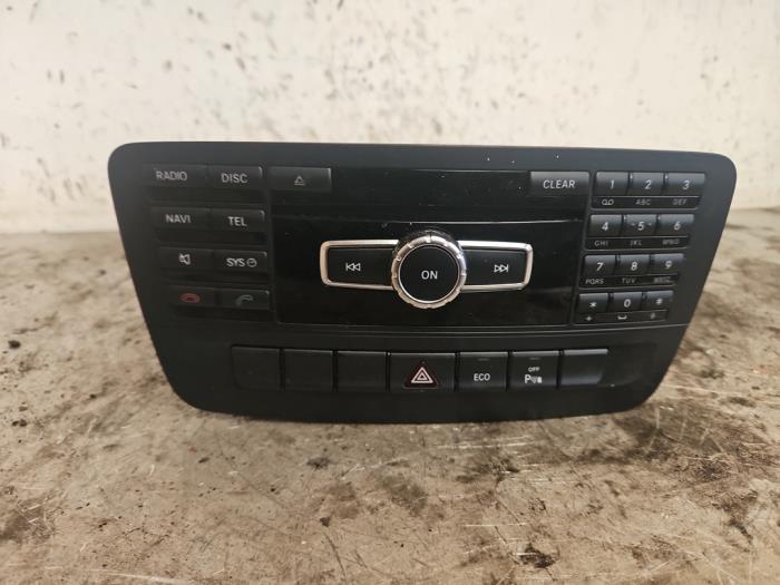 Gebrauchte Radio Mercedes CLA (117.3) 1.6 CLA-200 16V Preis € 99,99 Margenregelung angeboten von Autodemontage de Zaag