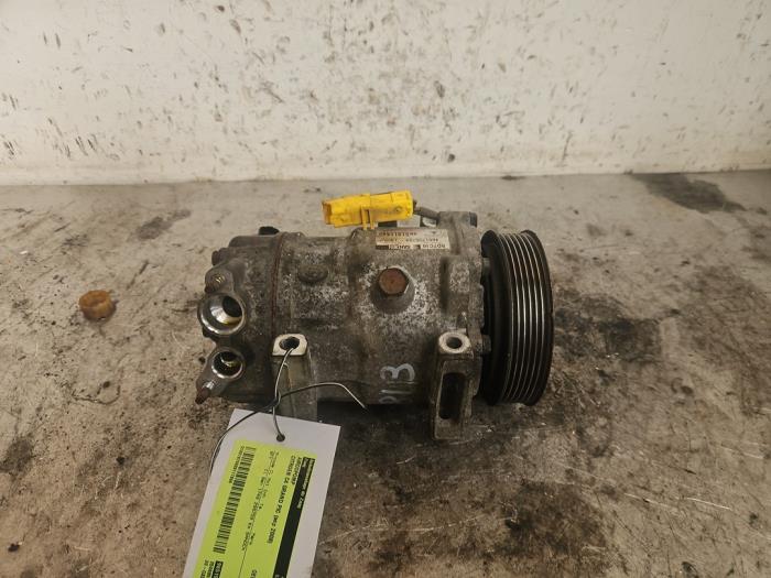 Usagé Pompe clim Citroen C4 Grand Picasso (UA) 1.8 16V Prix € 90,00 Règlement à la marge proposé par Autodemontage de Zaag