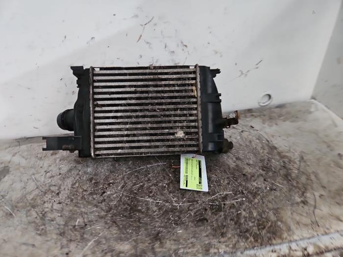 Usagé Intercooler Renault Clio IV Estate/Grandtour (7R) 0.9 Energy TCE 12V Prix € 70,00 Règlement à la marge proposé par Autodemontage de Zaag