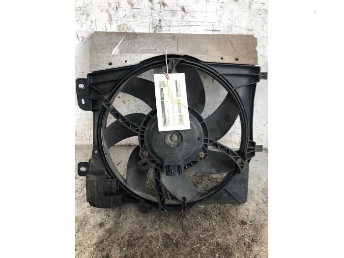 Gebrauchte Kühlerventilator Peugeot 2008 (CU) 1.2 Vti 12V PureTech 82 Preis € 50,00 Margenregelung angeboten von Autodemontage de Zaag