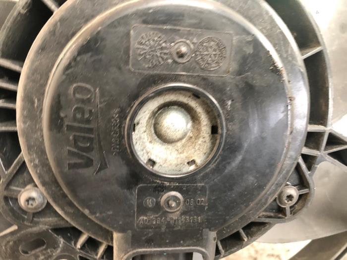 Gebrauchte Kühlerventilator Peugeot 208 I (CA/CC/CK/CL) 1.2 Vti 12V PureTech 82 Preis € 50,00 Margenregelung angeboten von Autodemontage de Zaag