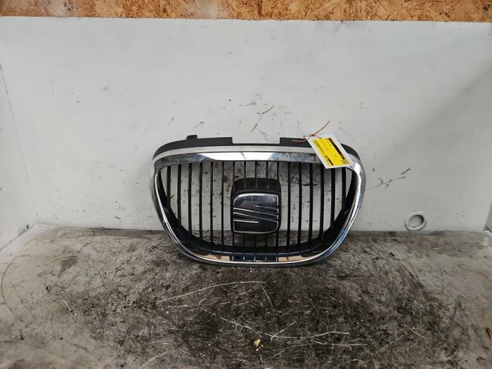 Używane Grill Seat Altea (5P1) 1.6 Cena € 35,00 Procedura marży oferowane przez Autodemontage de Zaag