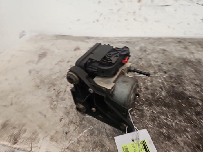 Gebrauchte ABS Pumpe Seat Leon (5FB) 1.2 TSI Ecomotive 16V Preis € 150,00 Margenregelung angeboten von Autodemontage de Zaag