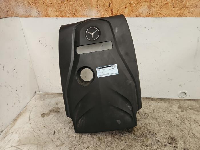 Used Engine cover Mercedes C (W205) C-200 2.0 CGI 16V Price € 40,00 Margin scheme offered by Autodemontage de Zaag