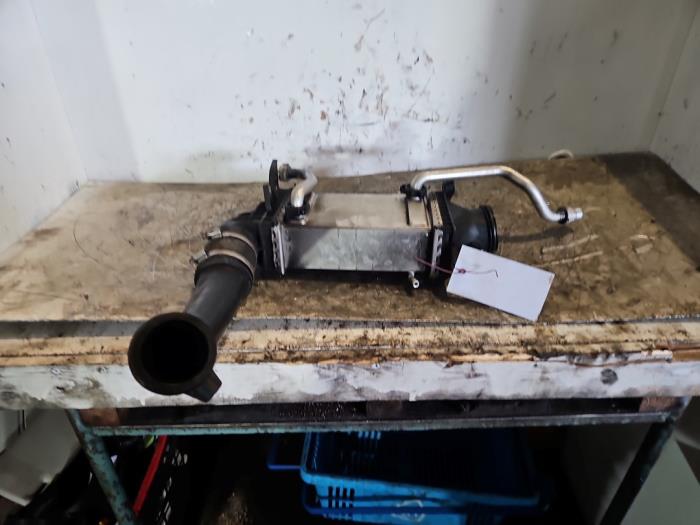Usagé Intercooler Mercedes C (W205) C-200 2.0 CGI 16V Prix € 50,00 Règlement à la marge proposé par Autodemontage de Zaag