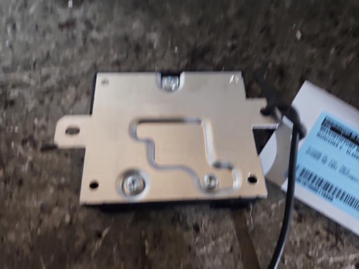 Usagé Module pompe carburant Mercedes C (W205) C-200 2.0 CGI 16V Prix € 30,00 Règlement à la marge proposé par Autodemontage de Zaag