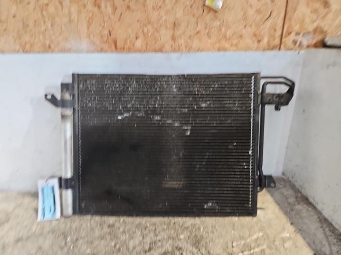 Usagé Radiateur clim Volkswagen Caddy III (2KA,2KH,2CA,2CH) 1.9 TDI Prix € 50,00 Règlement à la marge proposé par Autodemontage de Zaag