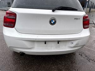 Begagnade Bakre stötfångare BMW 1 serie (F21) 116i 1.6 16V Pris € 250,00 Marginaltabell erbjuds av Autodemontage de Zaag
