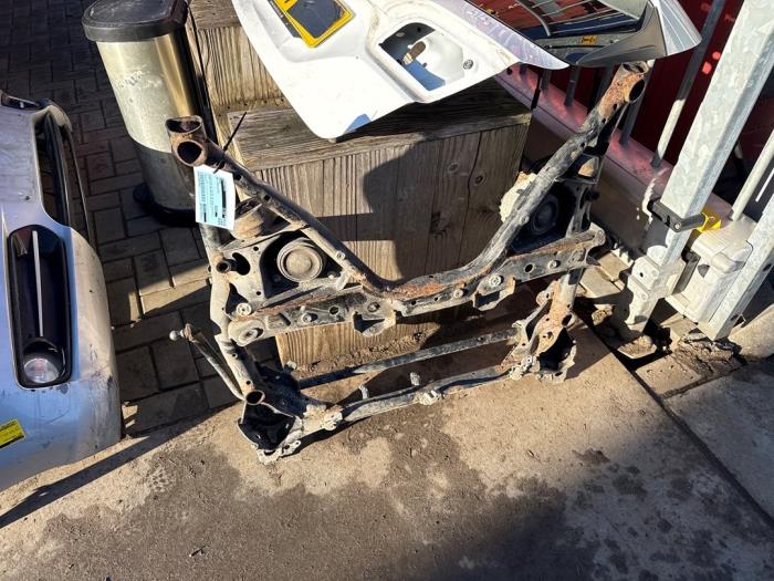 Usagé Faux châssis BMW 1 serie (F20) 118d 2.0 16V Prix € 70,00 Règlement à la marge proposé par Autodemontage de Zaag