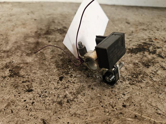 Begagnade Batterisensor Peugeot 2008 (CU) 1.2 Vti 12V PureTech 82 Pris € 10,00 Marginaltabell erbjuds av Autodemontage de Zaag