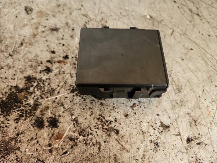 Begagnade PDC-modul Renault Captur I (2R) 0.9 Energy TCE 12V Pris € 50,00 Marginaltabell erbjuds av Autodemontage de Zaag