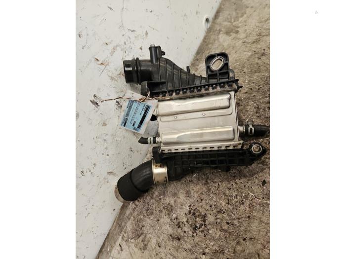 Usados Intercooler Dacia Dokker Express (8S) 1.5 Blue dCi 95 Precio € 180,00 Norma de margen ofrecido por Autodemontage de Zaag