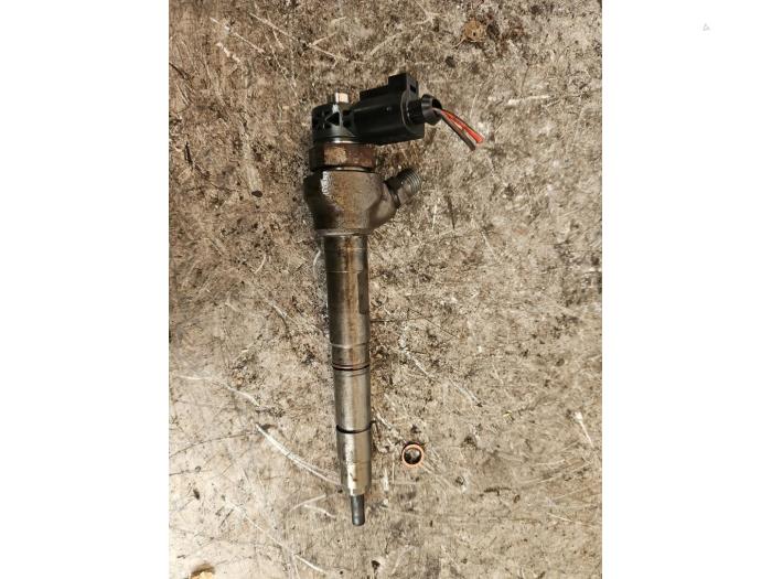 Usagé Injecteurs Volkswagen Golf VII (AUA) 2.0 TDI 16V Prix € 150,00 Règlement à la marge proposé par Autodemontage de Zaag