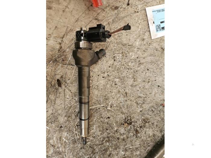 Usagé Injecteurs Volkswagen Golf VII (AUA) 2.0 TDI 16V Prix € 150,00 Règlement à la marge proposé par Autodemontage de Zaag