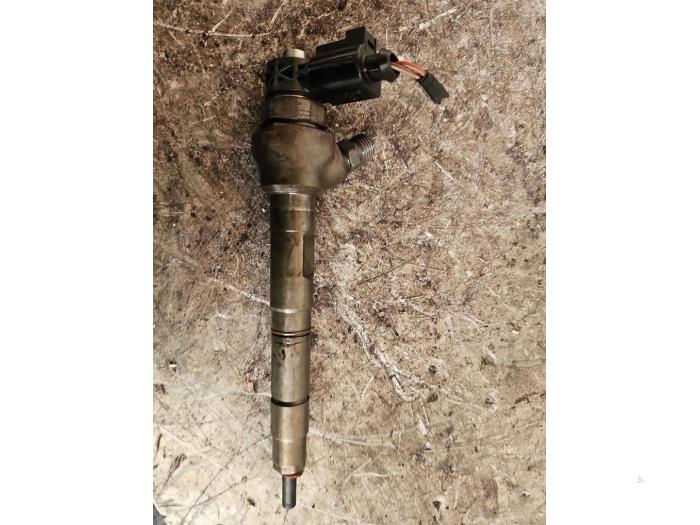 Usagé Injecteurs Volkswagen Golf VII (AUA) 2.0 TDI 16V Prix € 150,00 Règlement à la marge proposé par Autodemontage de Zaag